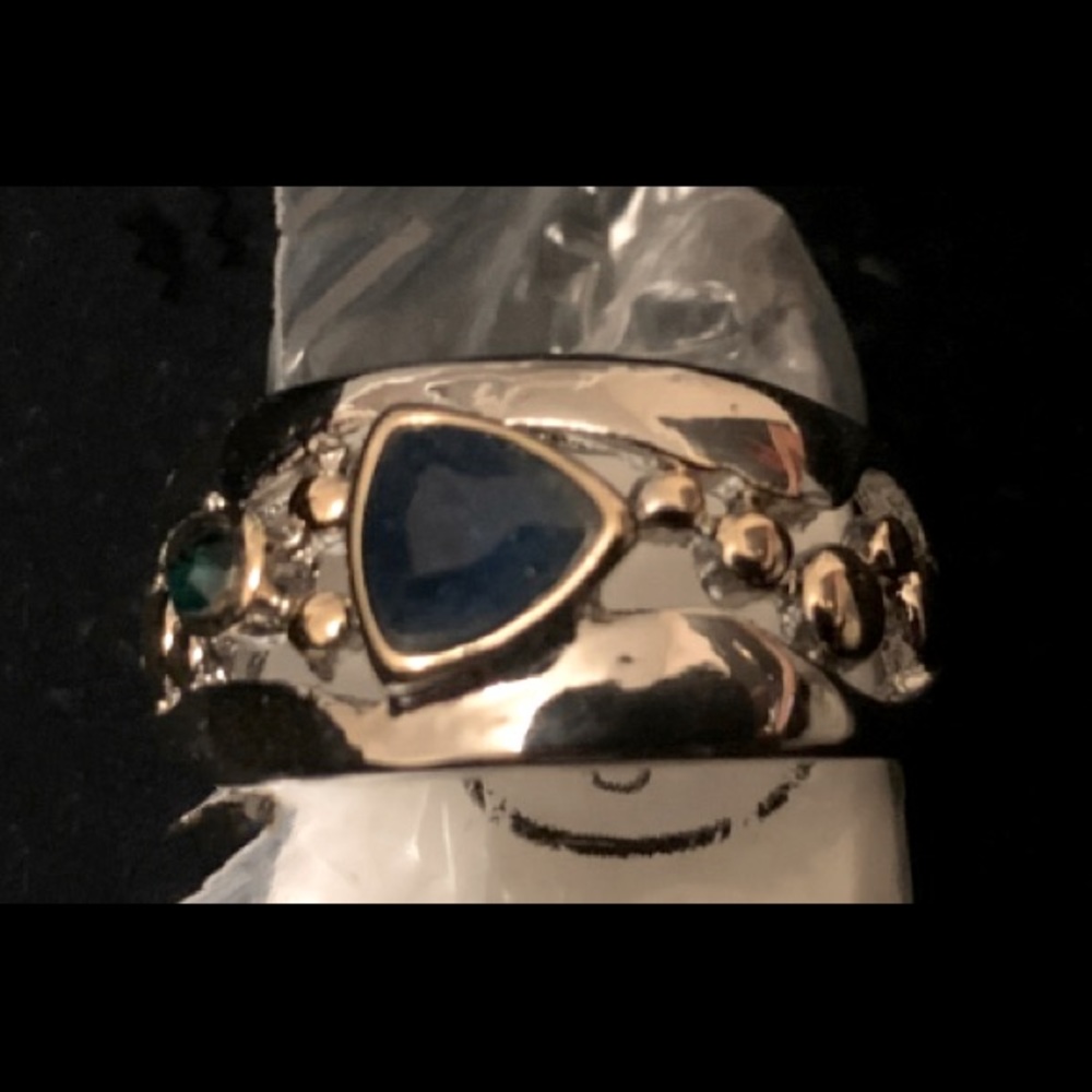 2 NWT! Size 8 lot of rings one blue one green focal bead silver,& gold plated